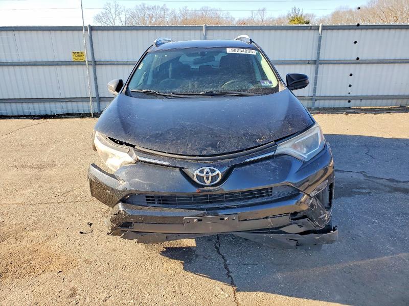 Foto 5 de la subasta – 2016 TOYOTA RAV4 LE con VIN 2T3BFREV7GW412261