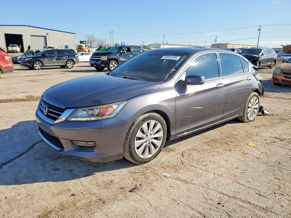 HONDA ACCORD 2013 with VIN 1HGCR3F96DA044967 - Photo from auction