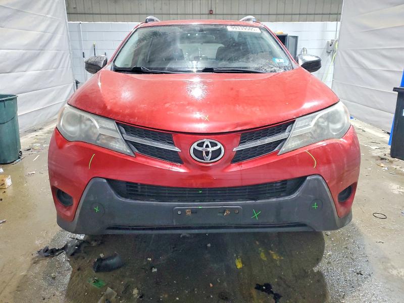 Photo 5 from auction – 2015 TOYOTA RAV4 LE with VIN JTMBFREV5FJ041646
