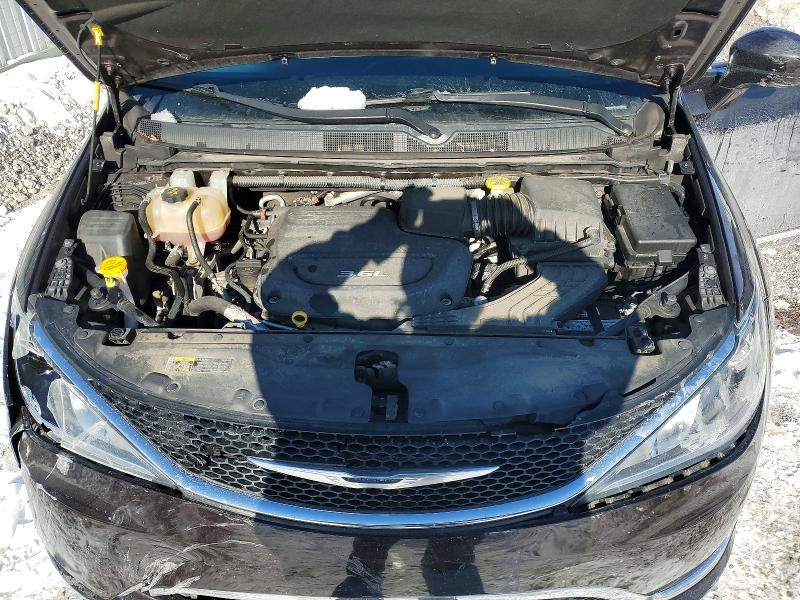 Photo 12 from auction – 2017 CHRYSLER PACIFICA with VIN 2C4RC1BG1HR542725