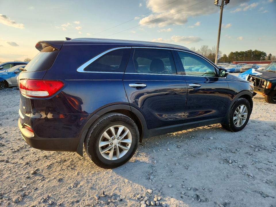 Photo 3 from auction – 2016 KIA SORENTO LX with VIN 5XYPG4A36GG092567