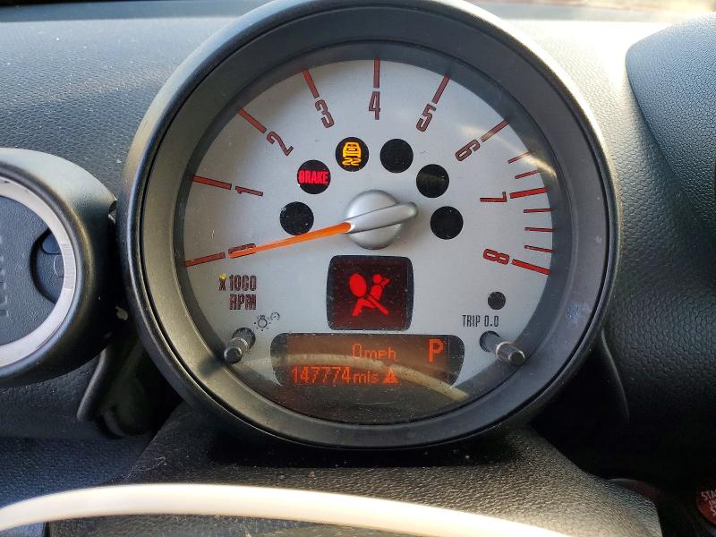 Фото 9 с аукциона – 2011 MINI COOPER S C с VIN WMWZC5C57BWL52654