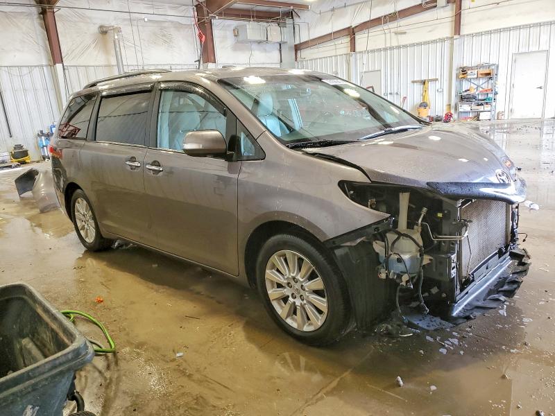Photo 4 from auction – 2013 TOYOTA SIENNA XLE with VIN 5TDDK3DC3DS049522