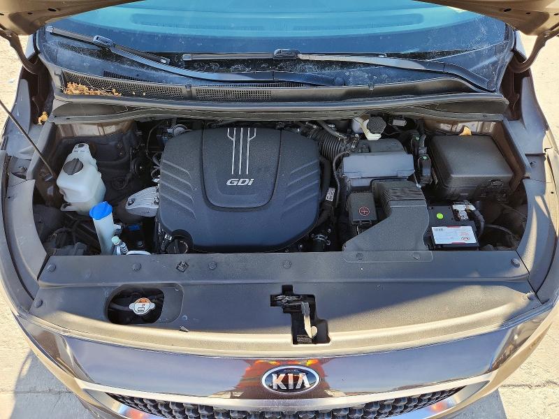 Photo 12 from auction – 2016 KIA SEDONA with VIN KNDMC5C16G6170879