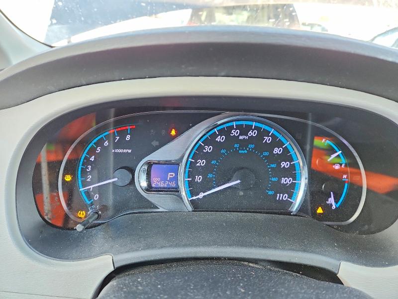 Photo 9 from auction – 2011 TOYOTA SIENNA XLE with VIN 5TDYK3DC7BS053121