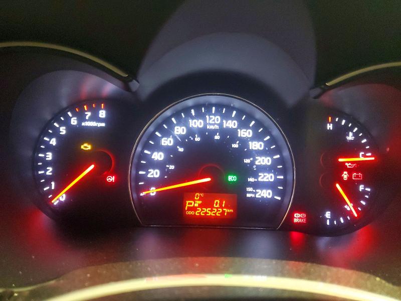 Photo 9 from auction – 2014 KIA SORENTO LX with VIN 5XYKTCA66EG483418