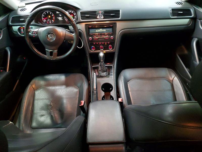 Photo 8 from auction – 2014 VOLKSWAGEN PASSAT S with VIN 1VWAT7A30EC070632