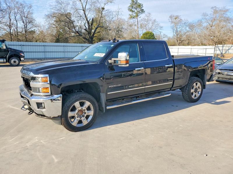 CHEVROLET SILVERADO 2018 with VIN 1GC1KWEG7JF214523 - Photo from auction
