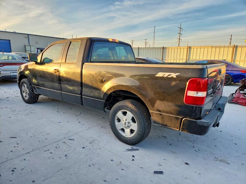 Photo 2 from auction – 2005 FORD F-150 with VIN 1FTRX12W95NA59780