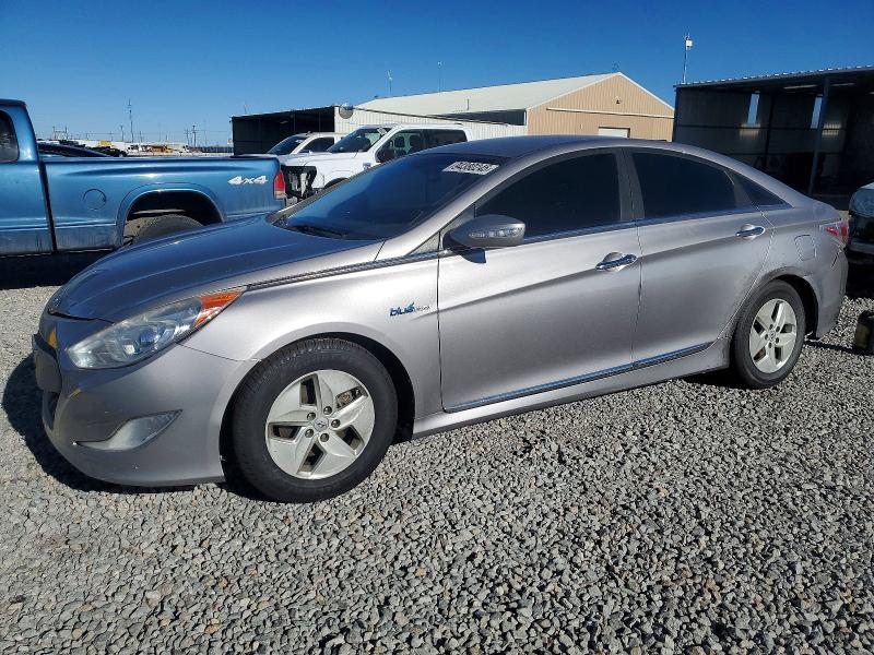 HYUNDAI SONATA 2012 with VIN KMHEC4A46CA035335 - Photo from auction