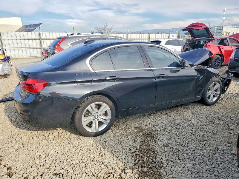 Photo 3 from auction – 2017 BMW 330 with VIN WBA8B9G35HNU52183
