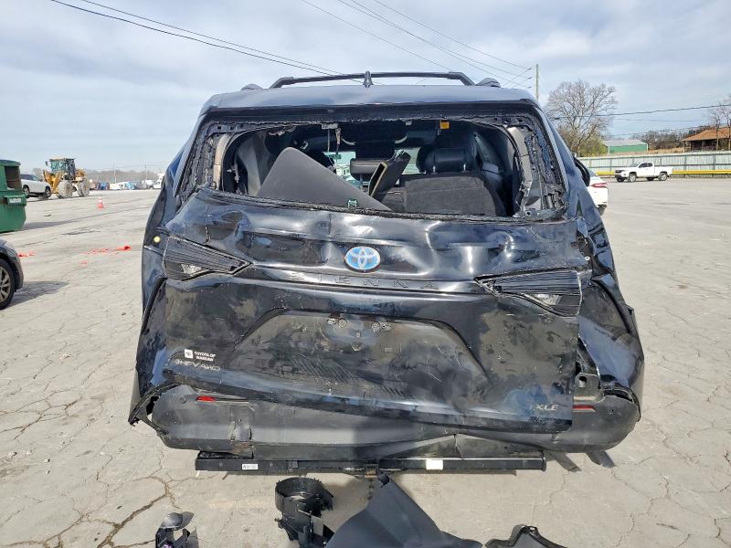 Photo 6 from auction – 2025 TOYOTA SIENNA XSE with VIN 5TDCSKFC9SS180812
