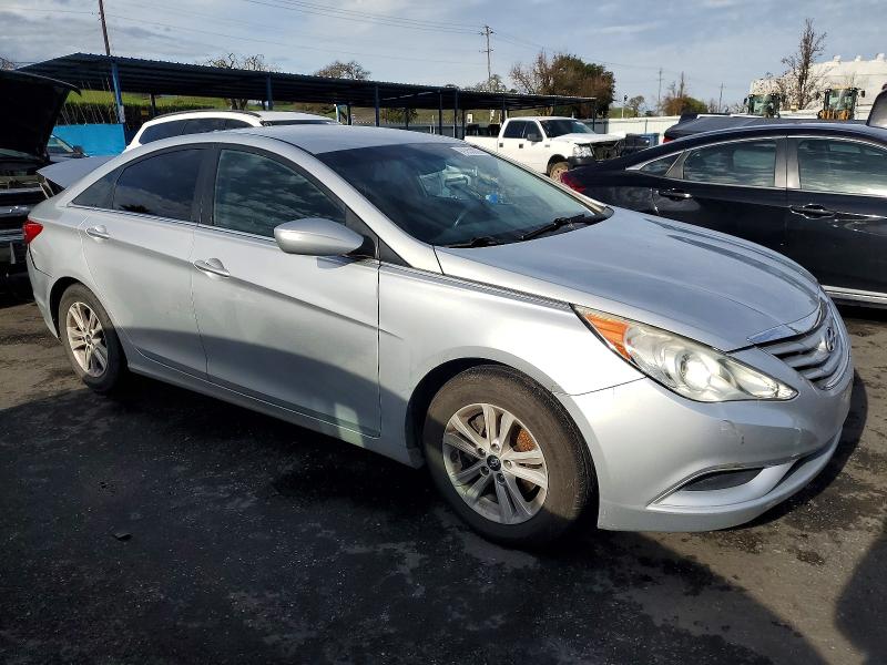 Photo 4 from auction – 2012 HYUNDAI SONATA GLS with VIN 5NPEB4AC6CH481265
