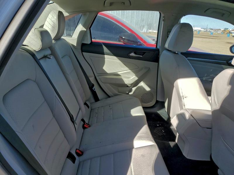Photo 10 from auction – 2024 VOLKSWAGEN JETTA with VIN 3VW7M7BU9RM035929