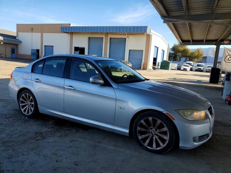 Photo 4 from auction – 2011 BMW 328 I SULE with VIN WBAPH5C55BA445775