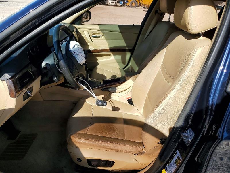Photo 7 from auction – 2010 BMW 328 I with VIN WBAPH7G57ANM49601