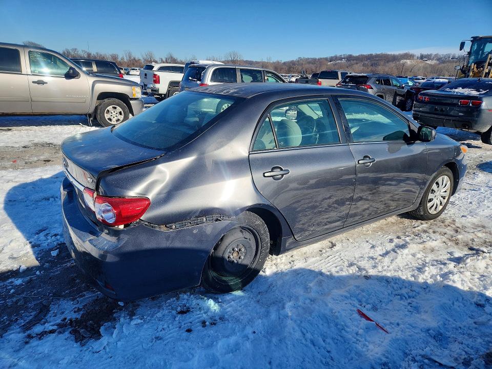 Photo 3 from auction – 2013 TOYOTA COROLLA with VIN 2T1BU4EE5DC979034
