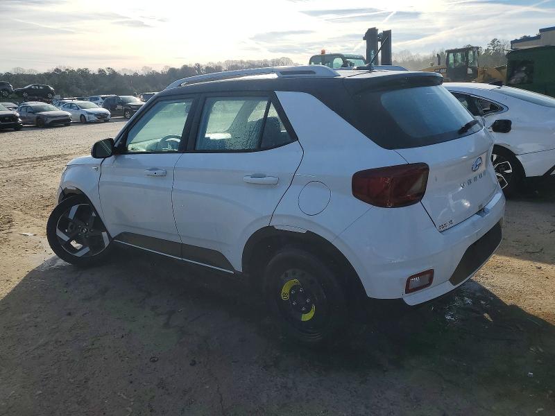 Photo 2 from auction – 2024 HYUNDAI VENUE with VIN KMHRC8A35RU327436