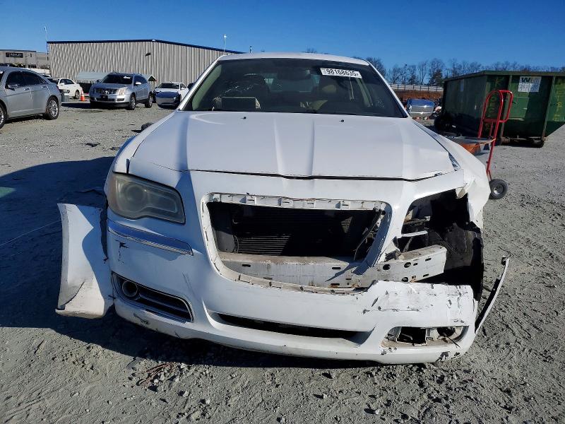 Photo 5 from auction – 2011 CHRYSLER 300 LIMITE with VIN 2C3CA5CG2BH585974