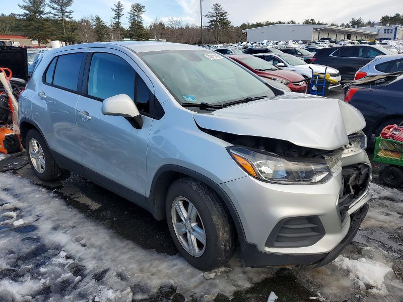 Photo 4 from auction – 2020 CHEVROLET TRAX LS with VIN KL7CJKSB5LB016236