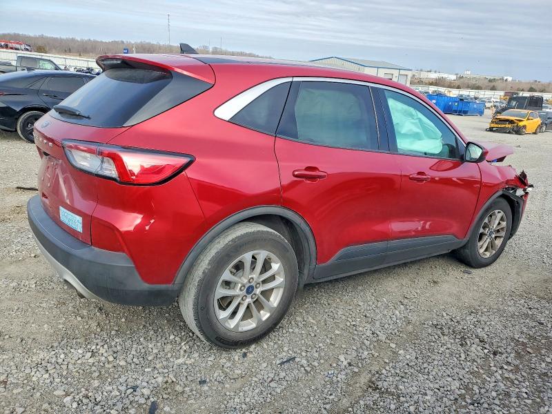Photo 3 from auction – 2021 FORD ESCAPE with VIN 1FMCU0G64MUA46016