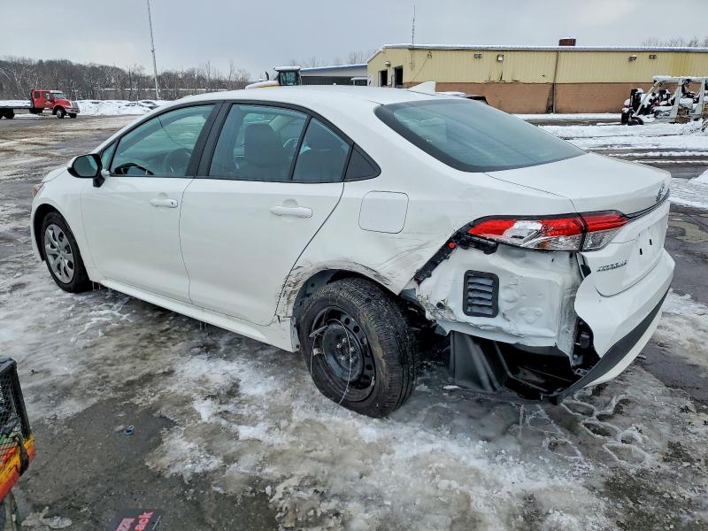 Photo 2 from auction – 2021 TOYOTA COROLLA LE with VIN 5YFEPMAE9MP196132
