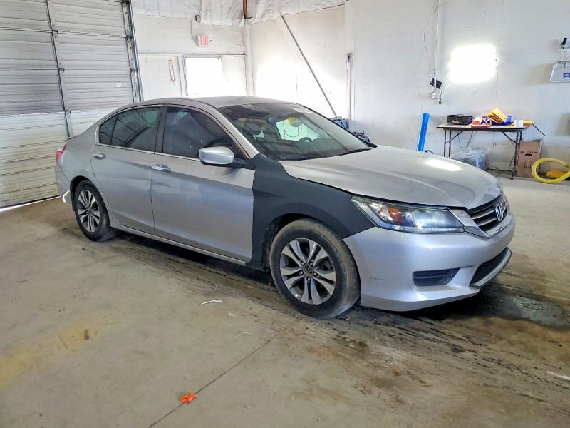 Photo 4 from auction – 2014 HONDA ACCORD with VIN 1HGCR2F39EA258486