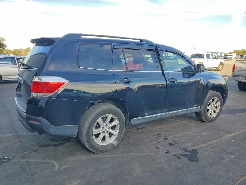 Photo 3 from auction – 2012 TOYOTA HIGHLANDER with VIN 5TDZA3EH7CS019408