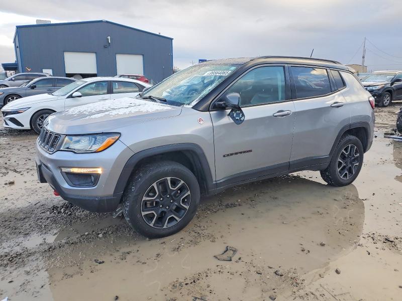 JEEP COMPASS 2019 with VIN 3C4NJDDB2KT721545 - Photo from auction