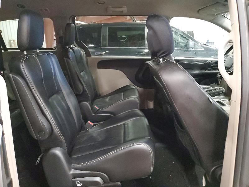 Photo 11 from auction – 2014 CHRYSLER TOWN & COU with VIN 2C4RC1BG3ER359421