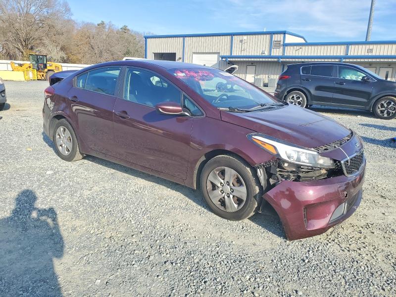 Photo 4 from auction – 2018 KIA FORTE LX with VIN 3KPFL4A71JE211768