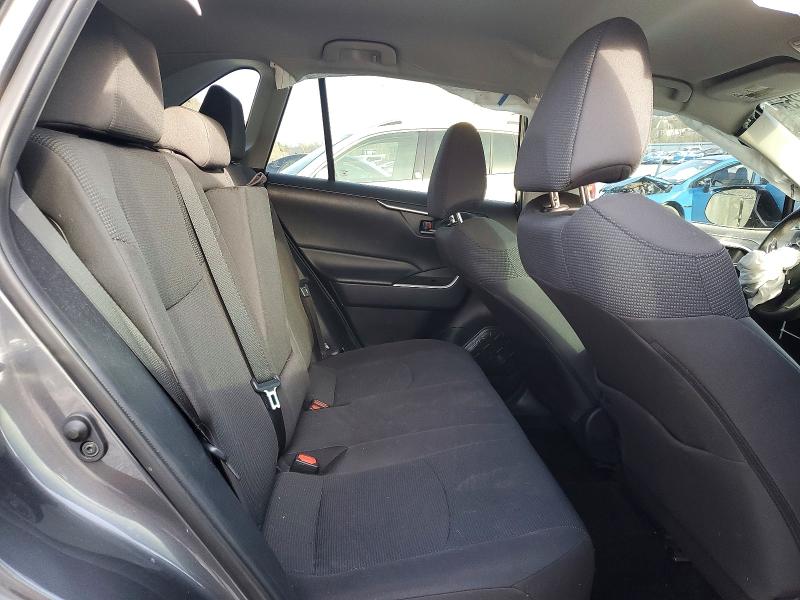 Photo 11 from auction – 2021 TOYOTA RAV4 LE with VIN 2T3F1RFV2MW162471