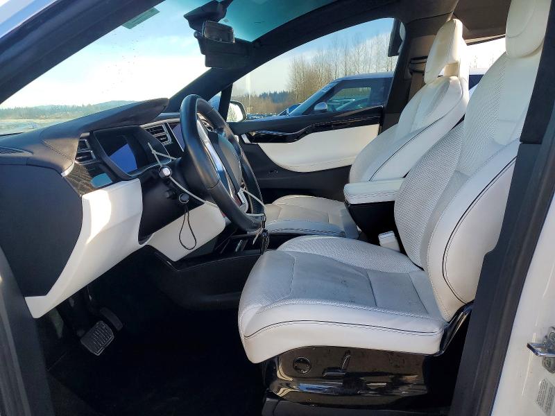 Photo 7 from auction – 2016 TESLA MODEL X with VIN 5YJXCBE2XGF016939