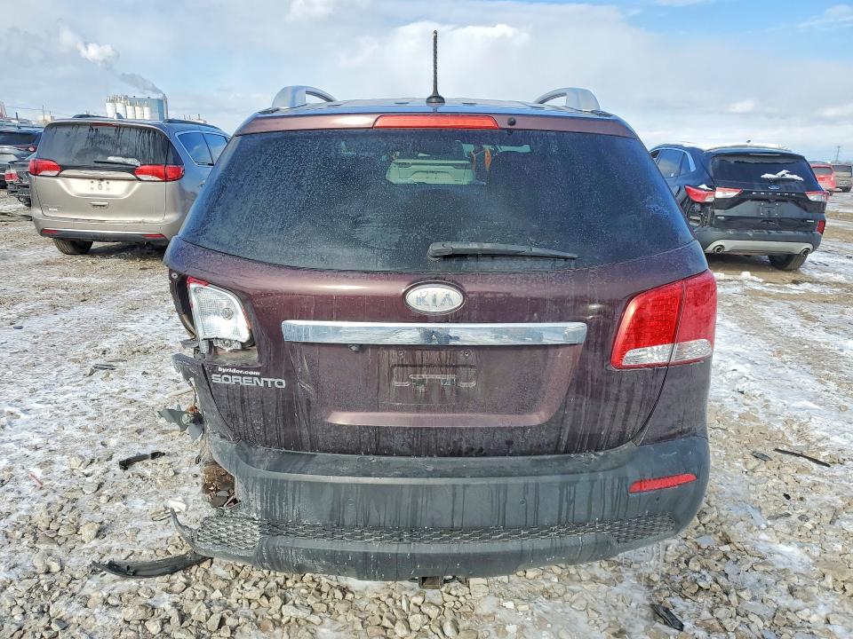 Photo 6 from auction – 2011 KIA SORENTO with VIN 5XYKT3A11BG186086