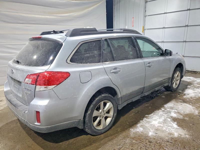 Photo 3 from auction – 2014 SUBARU OUTBACK 2. with VIN 4S4BRBCCXE3228427