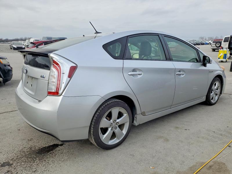 Photo 3 from auction – 2012 TOYOTA PRIUS with VIN JTDKN3DU4C5484111