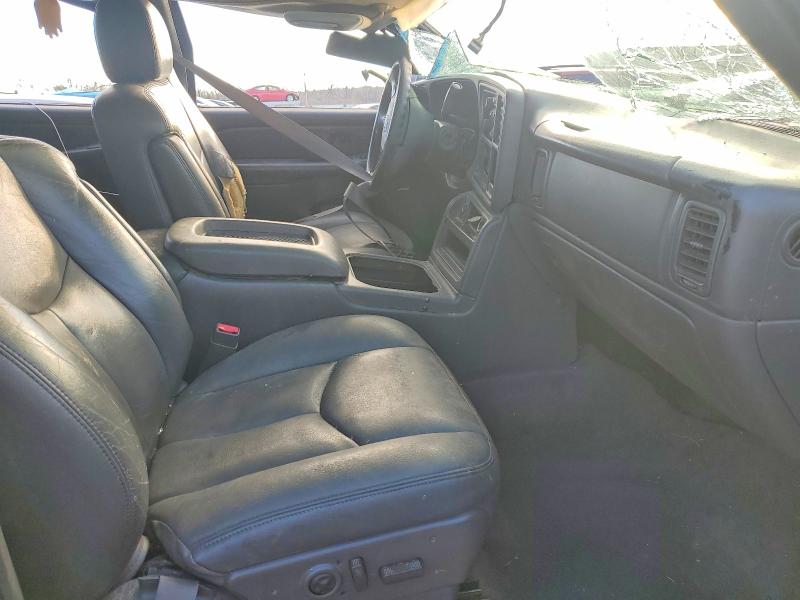 Photo 7 from auction – 2004 CHEVROLET AVALANCHE with VIN 3GNEK12T24G220178