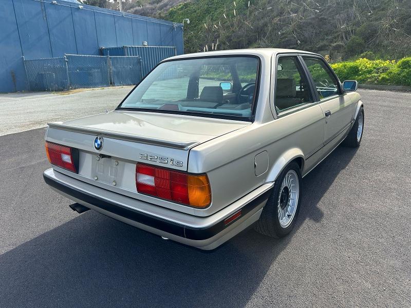 Photo 4 from auction – 1990 BMW 325 I with VIN WBAAA1317LAE58144