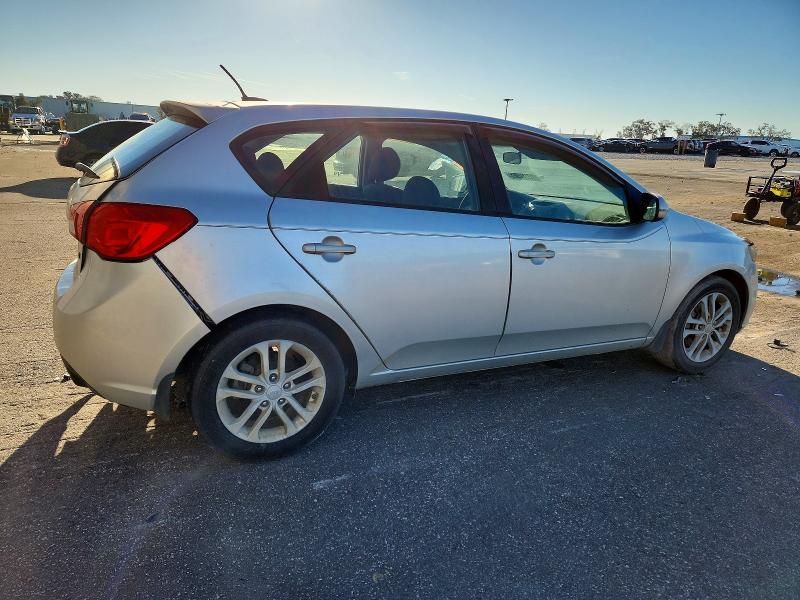Photo 3 from auction – 2011 KIA FORTE with VIN KNAFU5A20B5356737