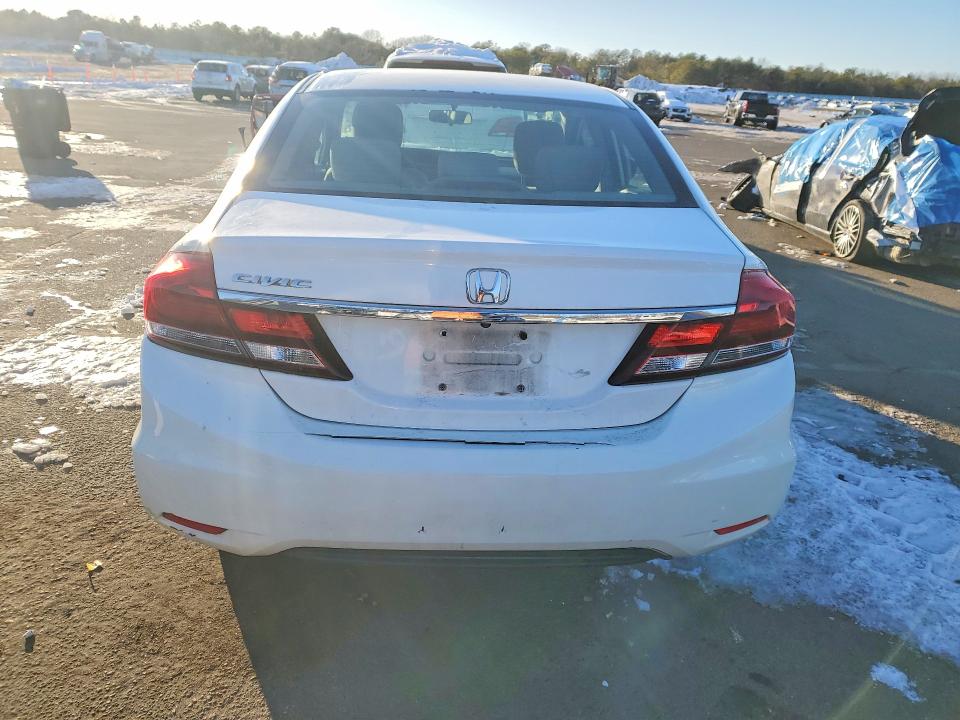 Photo 6 from auction – 2015 HONDA CIVIC LX with VIN 19XFB2F5XFE231085