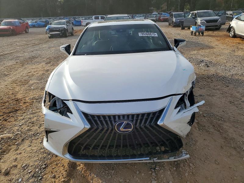 Photo 5 from auction – 2022 LEXUS ES with VIN 58ADA1C10NU020553