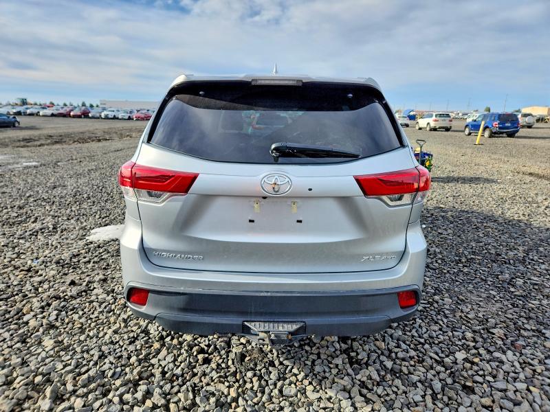 Photo 6 from auction – 2019 TOYOTA HIGHLANDER with VIN 5TDJZRFH2KS936794