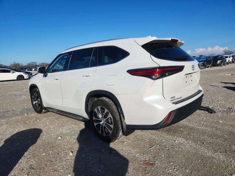 Photo 2 from auction – 2022 TOYOTA HIGHLANDER with VIN 5TDGZRAH1NS142388