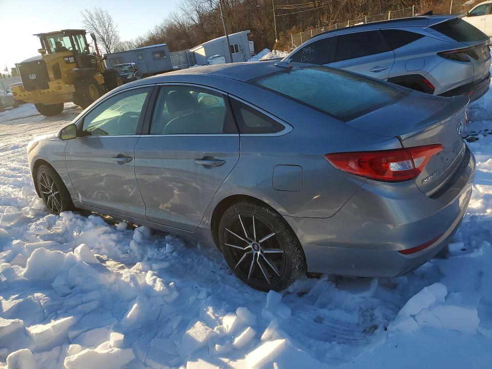 Photo 2 from auction – 2016 HYUNDAI SONATA SE with VIN 5NPE24AF2GH389375