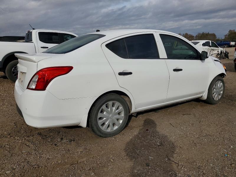 Photo 3 from auction – 2018 NISSAN VERSA S with VIN 3N1CN7AP2JL873159