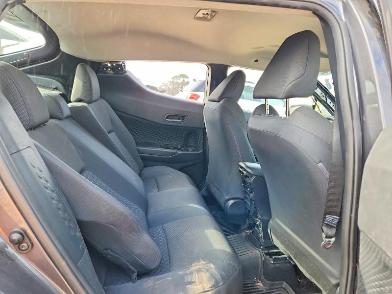 Photo 11 from auction – 2021 TOYOTA C-HR XLE with VIN NMTKHMBX5MR120140