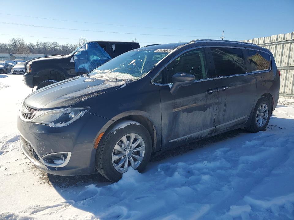 CHRYSLER PACIFICA T 2020 with VIN 2C4RC1BG7LR176357 - Photo from auction