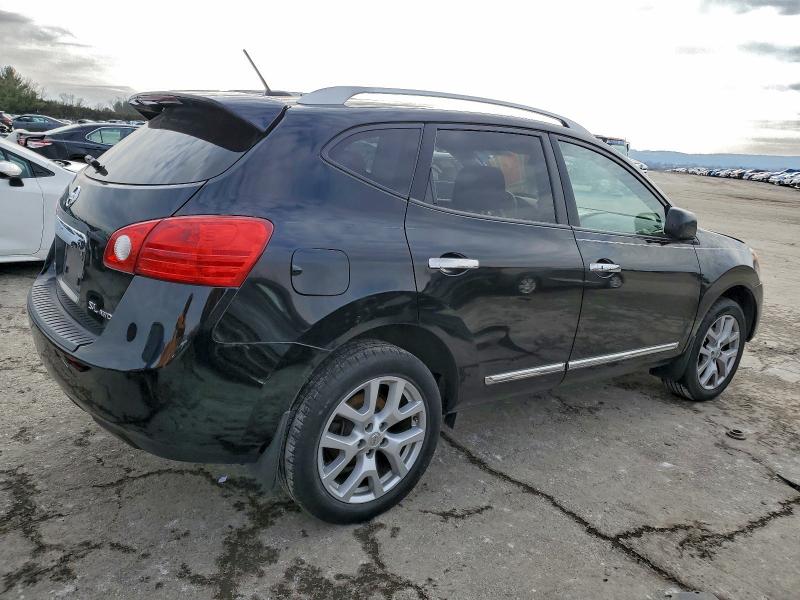 Photo 3 from auction – 2012 NISSAN ROGUE S with VIN JN8AS5MV9CW361654