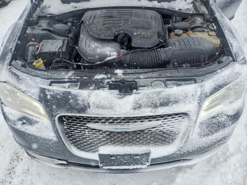 Photo 11 from auction – 2015 CHRYSLER 300C PLATI with VIN 2C3CCASGXFH864583