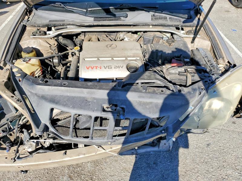 Photo 11 from auction – 2003 LEXUS ES 300 with VIN JTHBF30G830150656